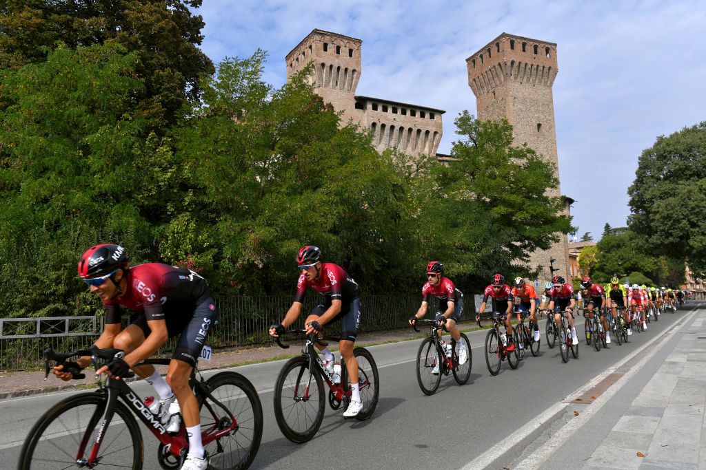 Ineos lead the peloton during the GP Bruno Beghelli