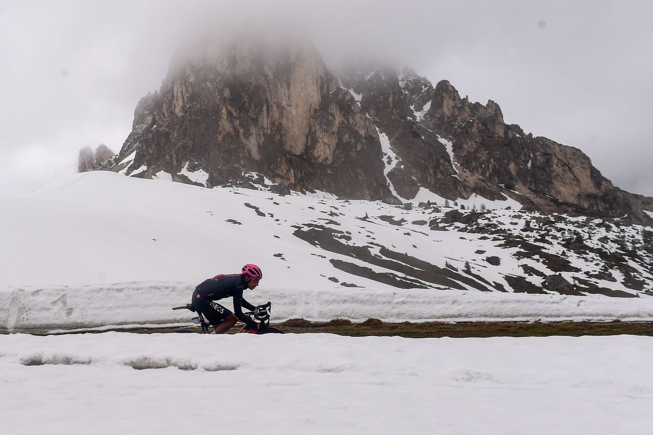 Giro d'Italia 2021 - 104th Edition - 16th stage Sacile - Cortina d&acirc;Ampezzo 153 km - 24/05/2021 - Egan Bernal (COL - Ineos Grenadiers) - photo Dario Belingheri/BettiniPhoto&Acirc;&copy;2021