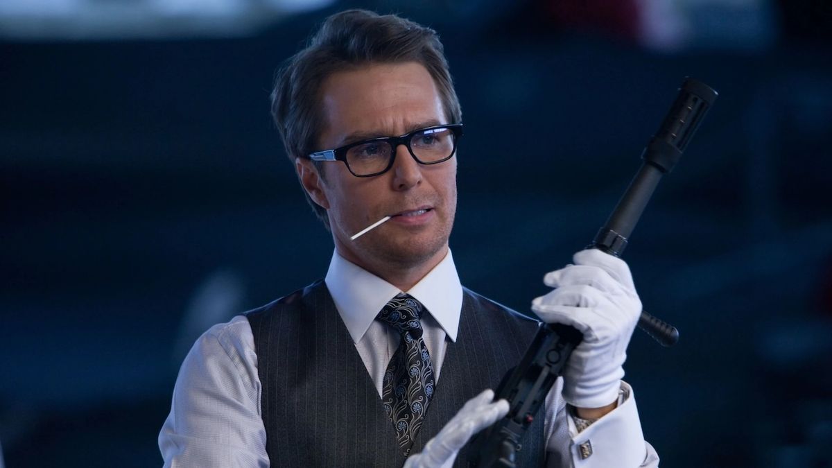 Sam Rockwell&#039;s Justin Hammer holding gun in Iron Man 2