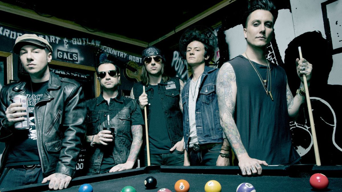 A7X heartbreak over fan suicide | Louder