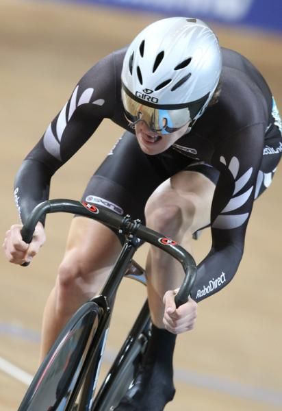 Shane Archbold (NZL) flat out in the Omnium flying lap tt.