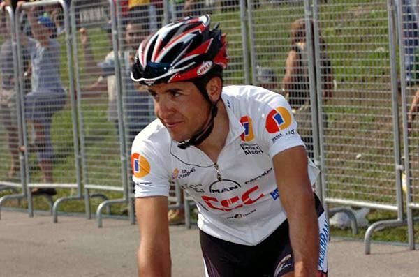 Carlos Sastre (CSC) at the start