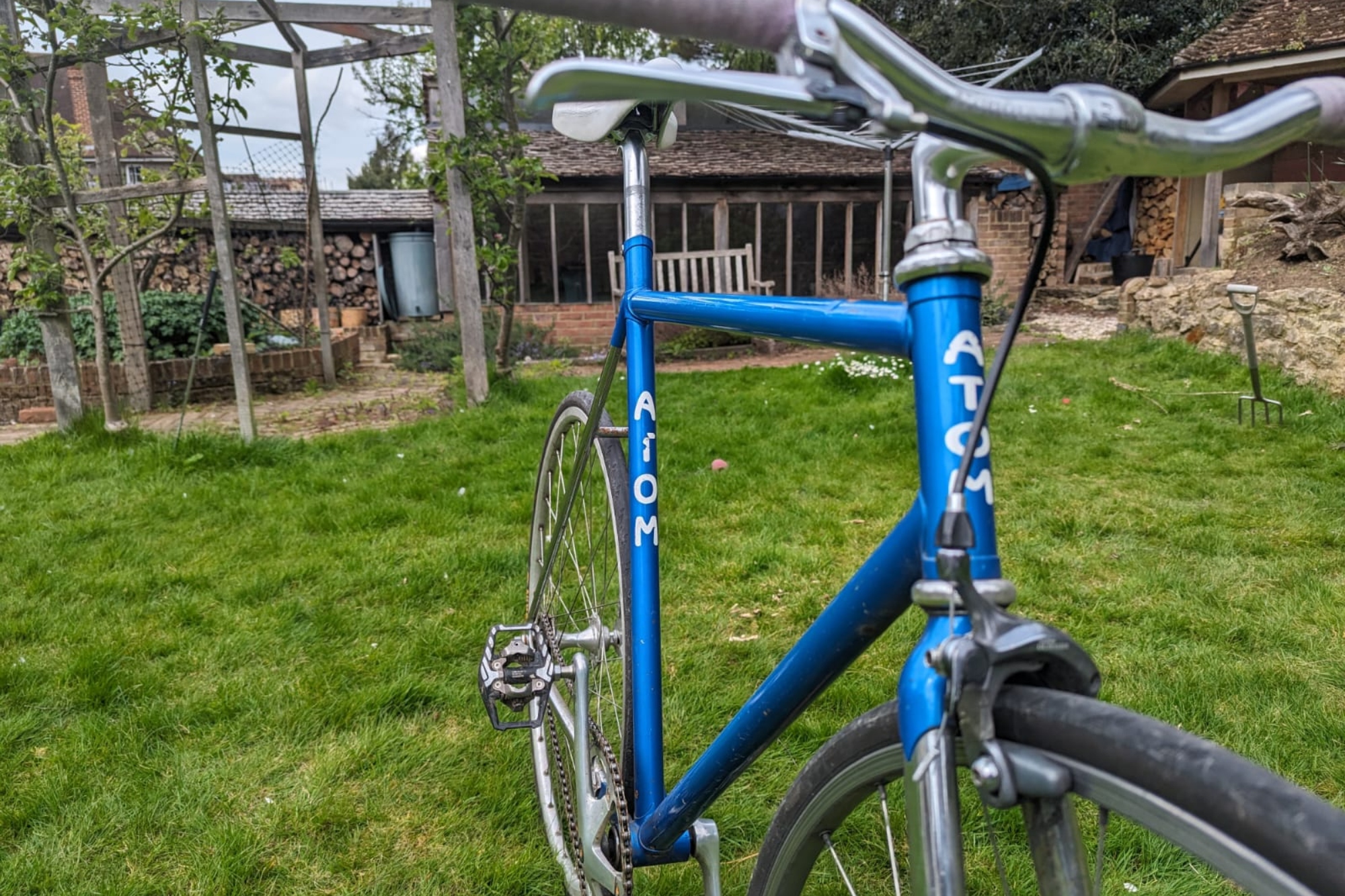 Atom blue fixed gear bike
