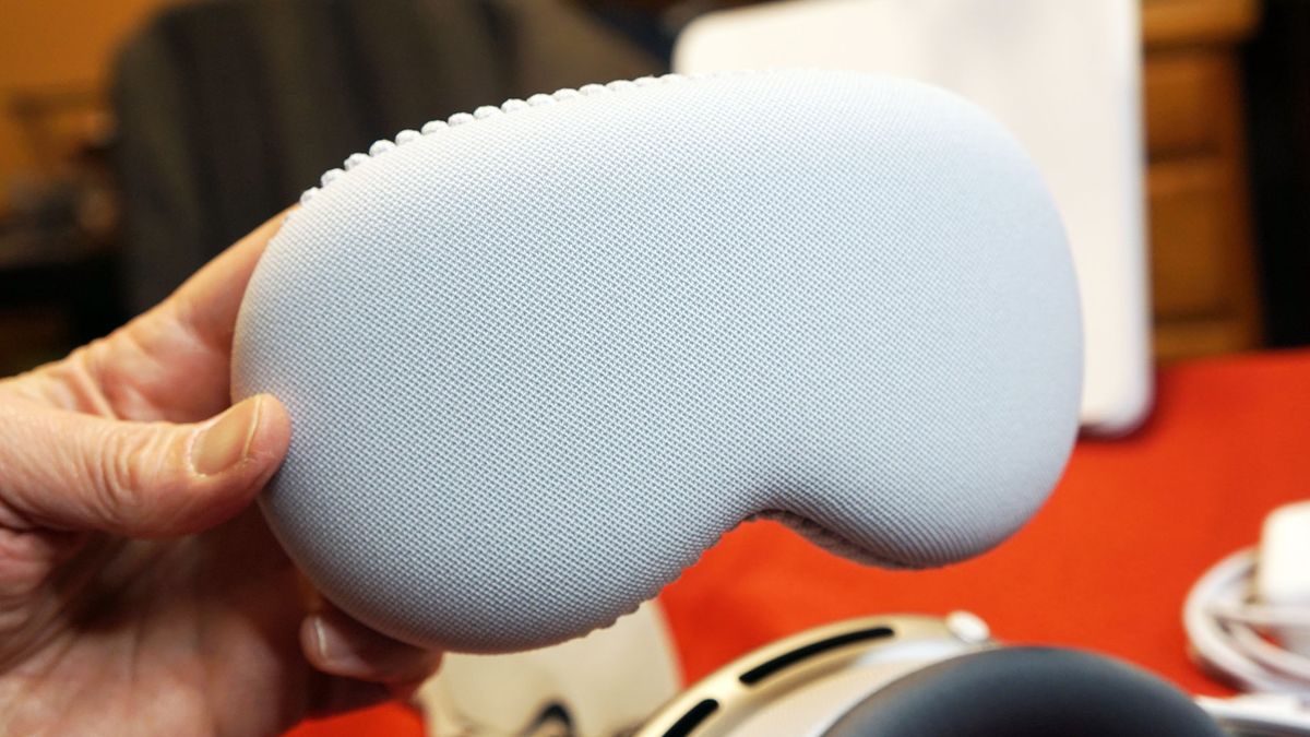 Apple Vision Pro Review