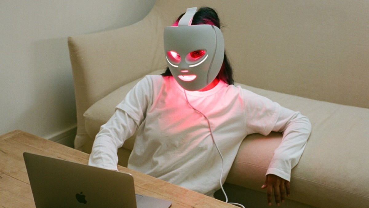 Photo of @monikh wearing a red light mask