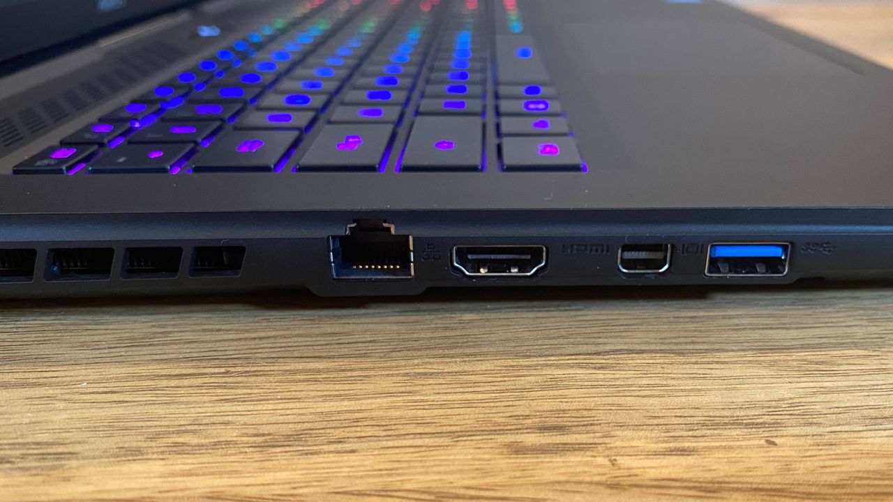 Gigabyte Aorus 17 XE4