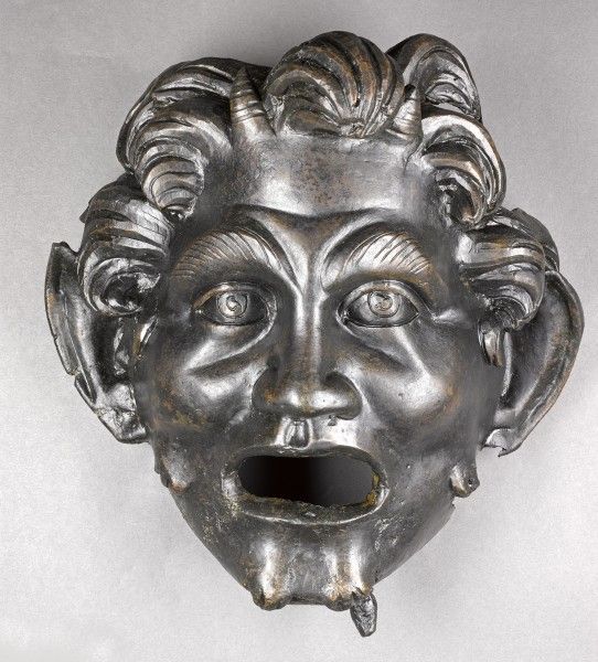 bronze-mask-pan