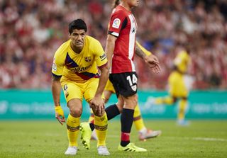 Luis Suarez picked up an injury in the first half