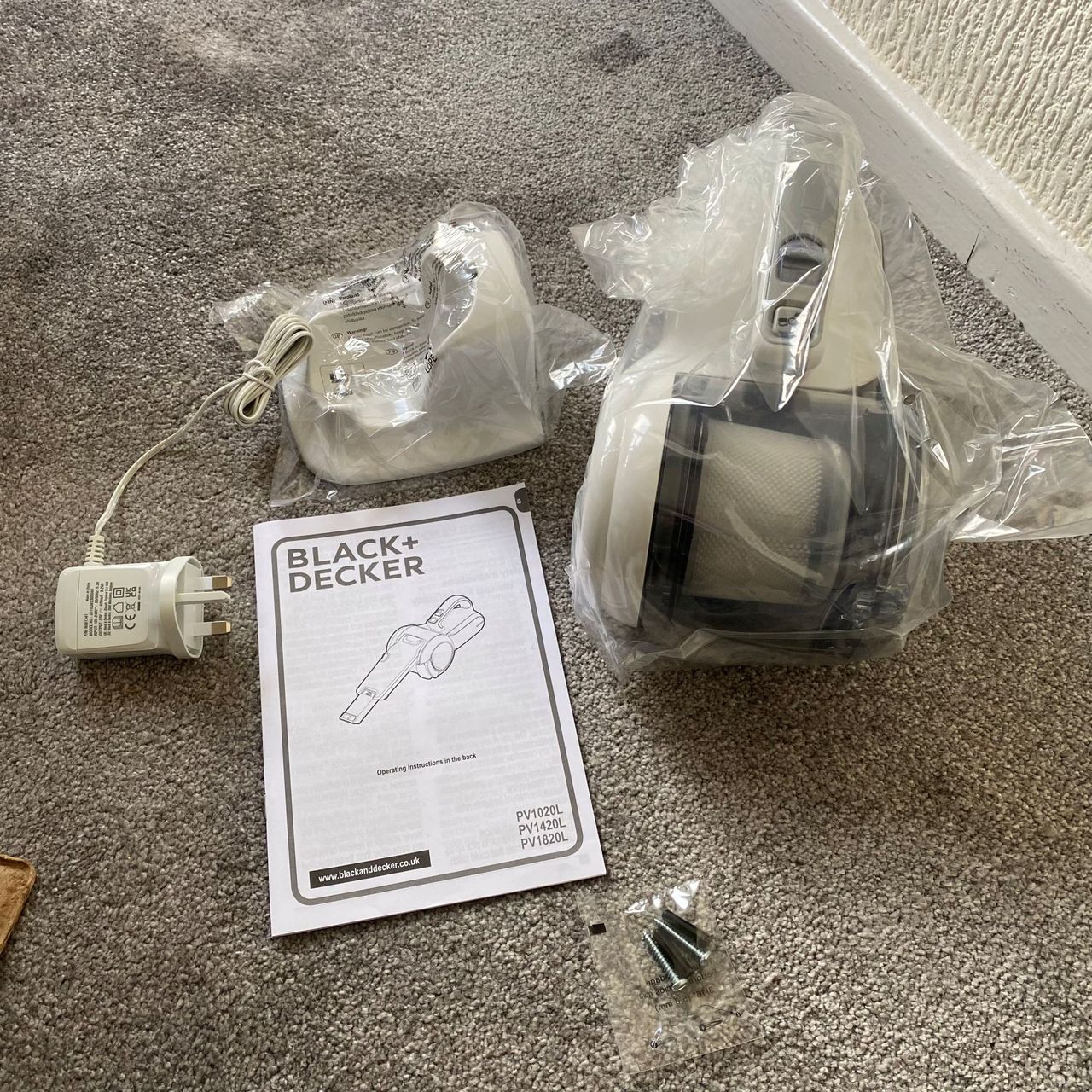 BLACK+DECKER Dustbuster Pivot Handheld Vacuum review