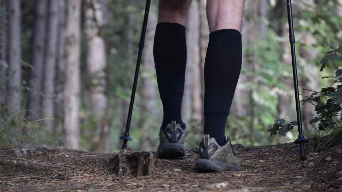 A guide to compression socks for hiking Advnture