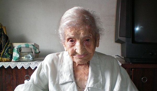 Maria Gomes Valentim is the oldest living person at 114 years, 313 days old.