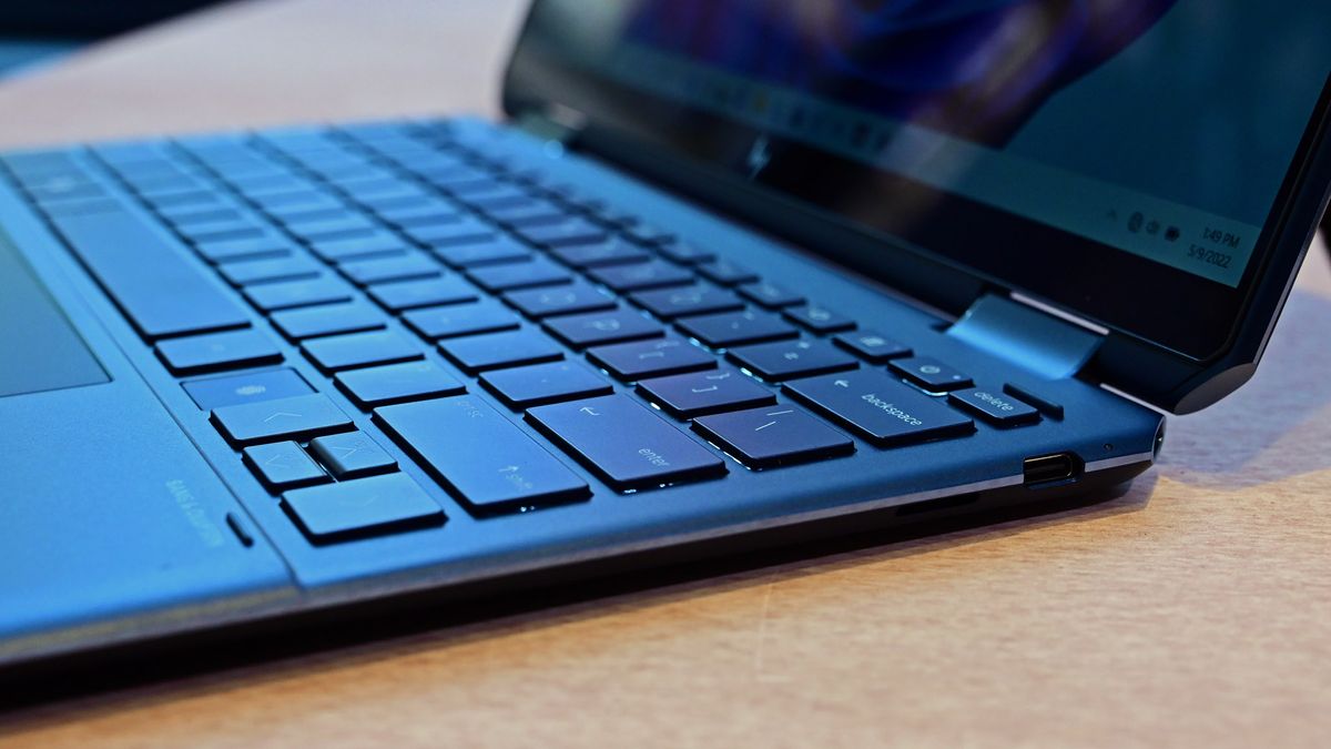 The new Spectre x360 13.5 for 2022.
