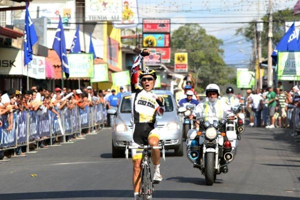 Esteban Castro (Bufete Guzm