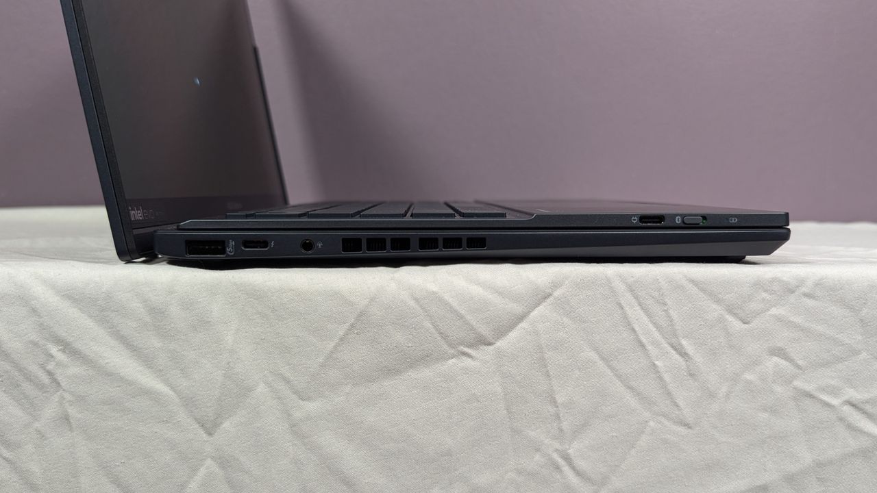 Asus Zenbook Duo 2025 laptop images