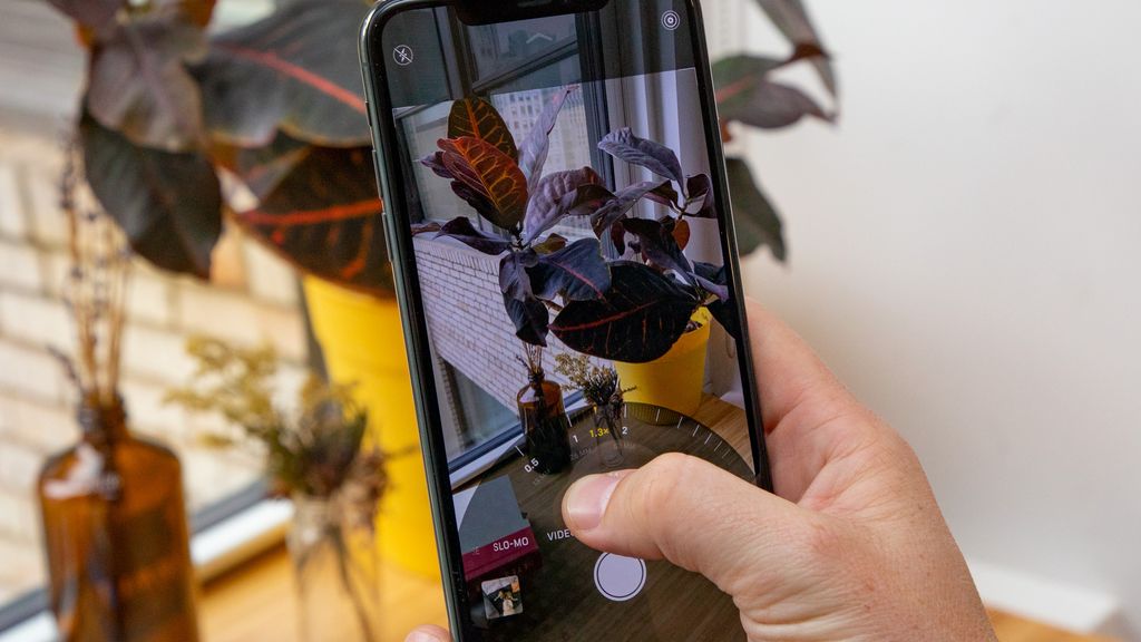 11 PRO MAX REVIEW 2024 visual data 4