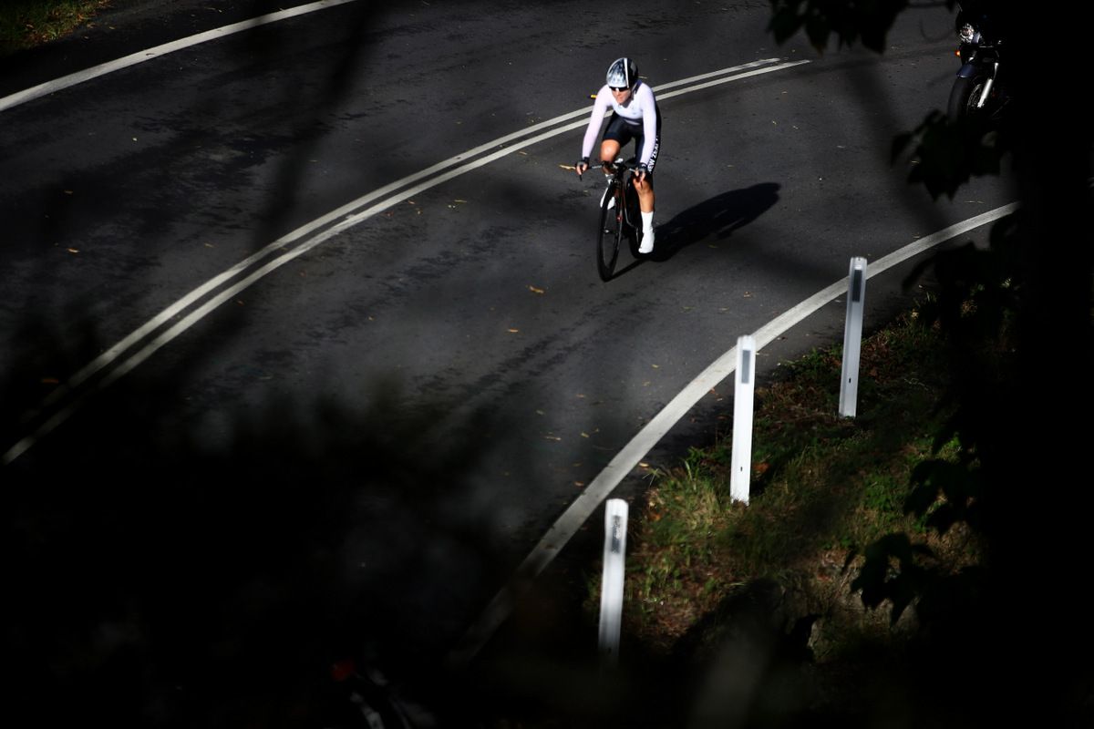 Linda Villumsen riding to silver