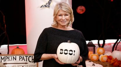 martha stewart with pumpkins