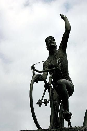 A statue on the Ghisallo.