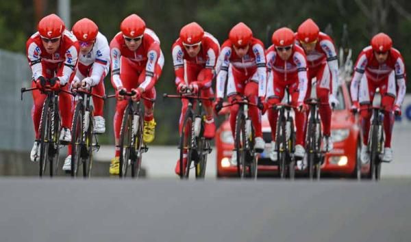 The Katusha team training on the time trial course