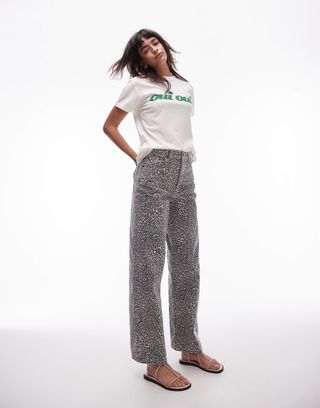 Topshop Mid Rise Column Jeans Em Estampa De Leopardo