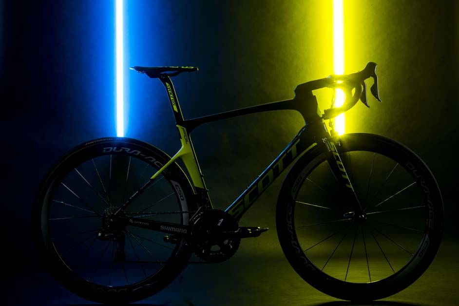GreenEdge teams become Orica-Scott as new kits unveiled - Gallery
