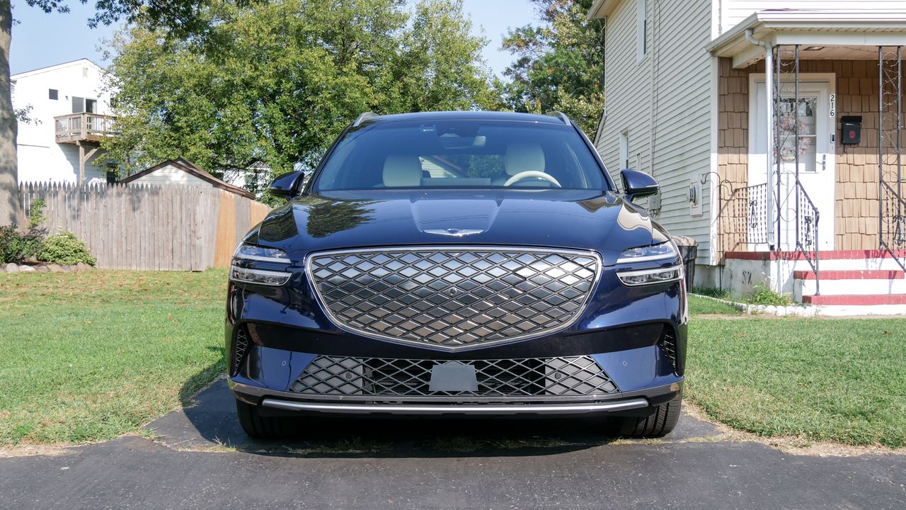 2024 Genesis Electrified GV70 AWD Prestige test drive