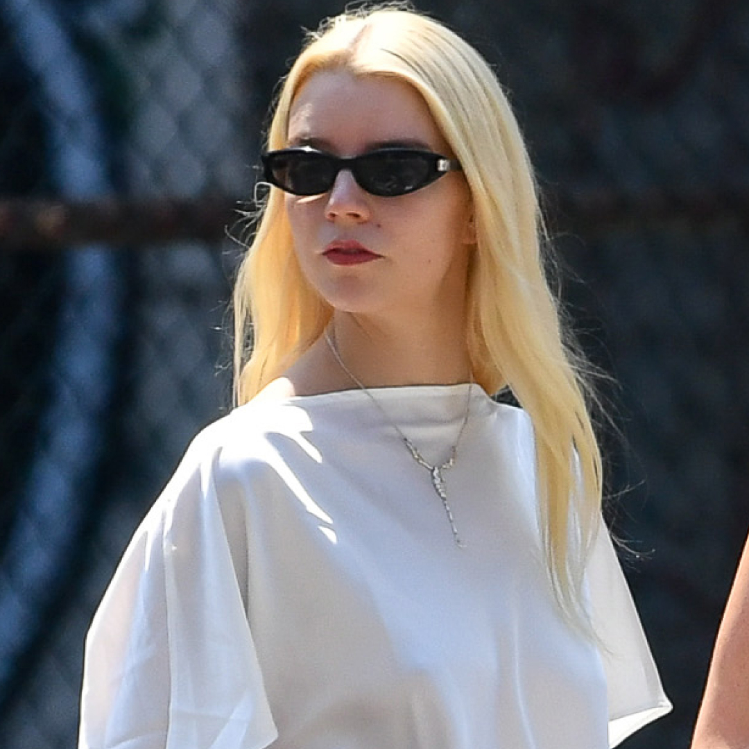 Anya Taylor-Joy styled her summer T-shirt outfit with the slim sandal trend