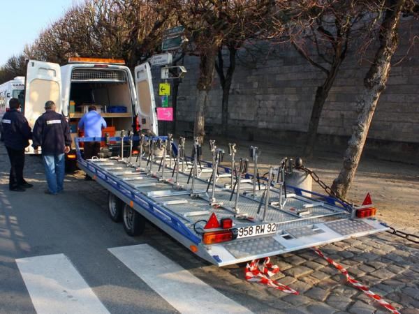 Riders hope they won't have to load their bikes on to - and their bodies into - the broom wagon today