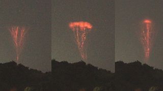 Lightening strikes UFO? - Bits and Pieces