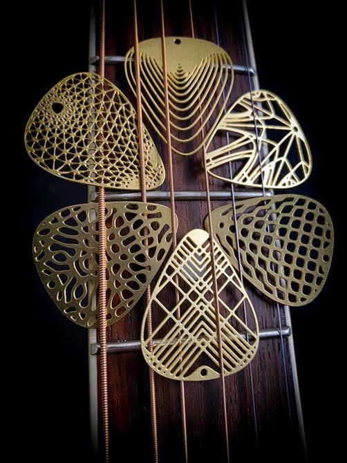 Aminimal guitar picks