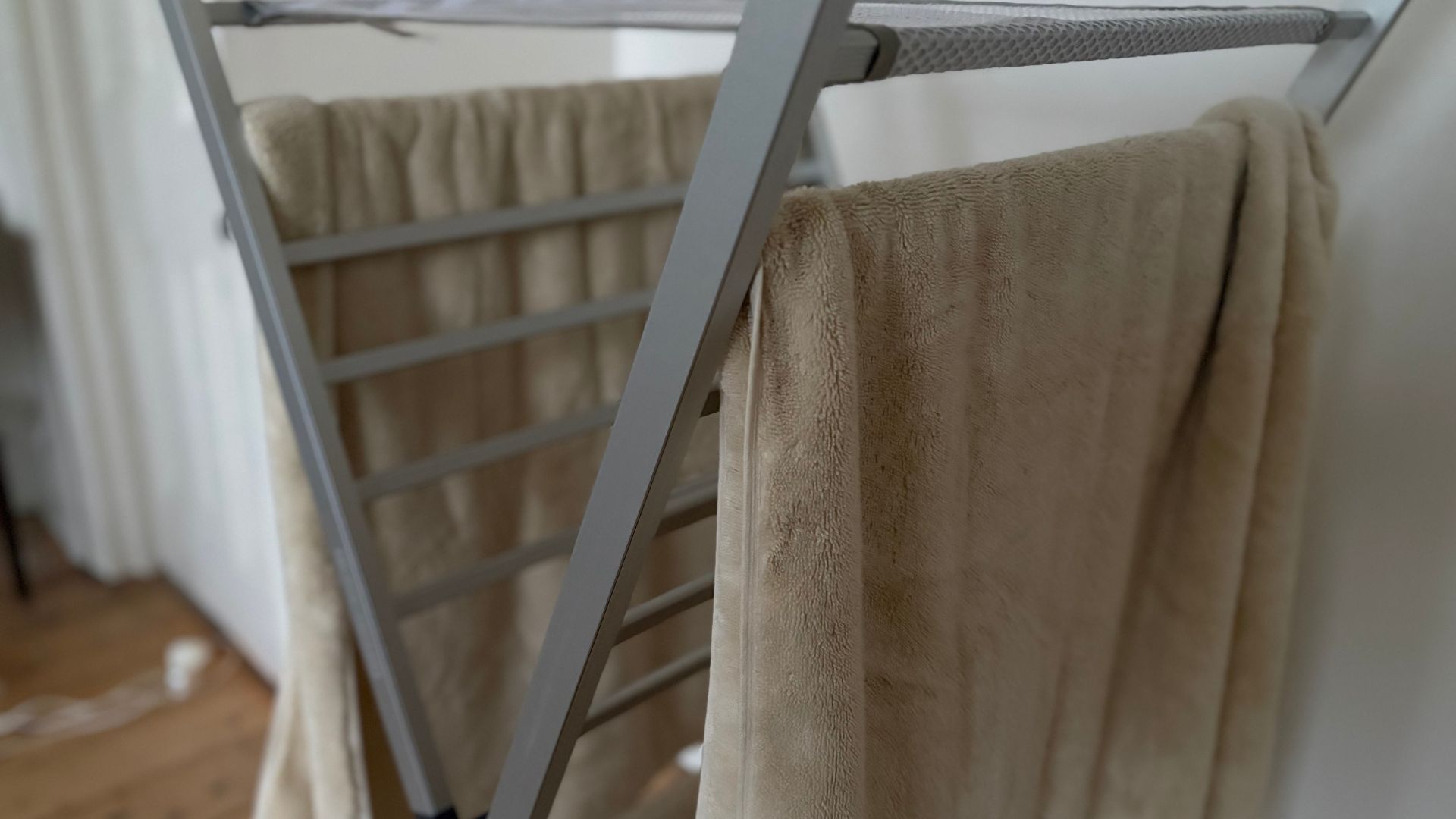 Testing the Black + Decker X Frame Folding Heated Airer