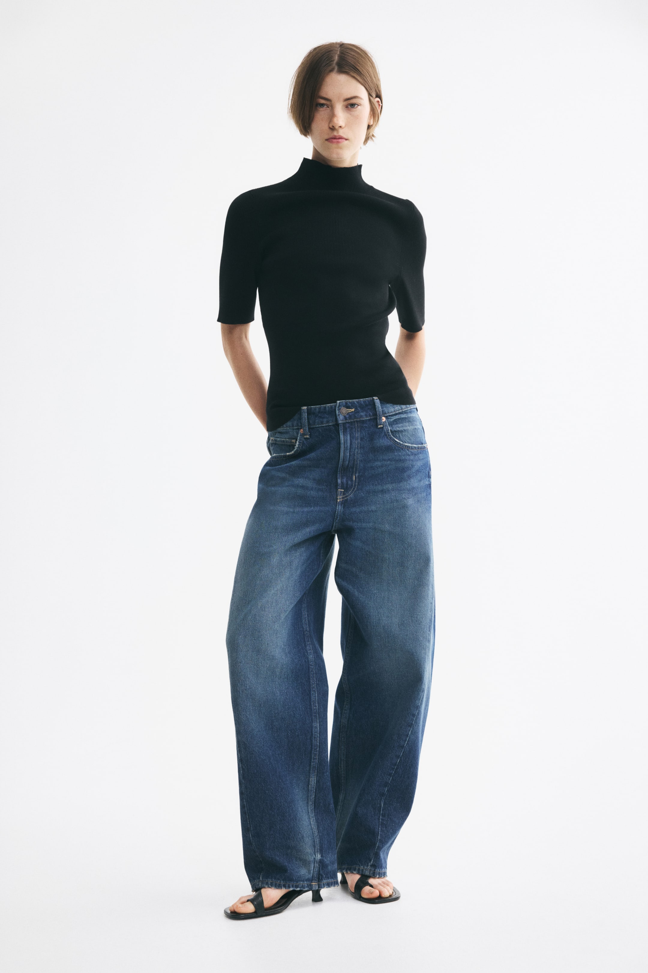 Barrel Regular Waist Jeans