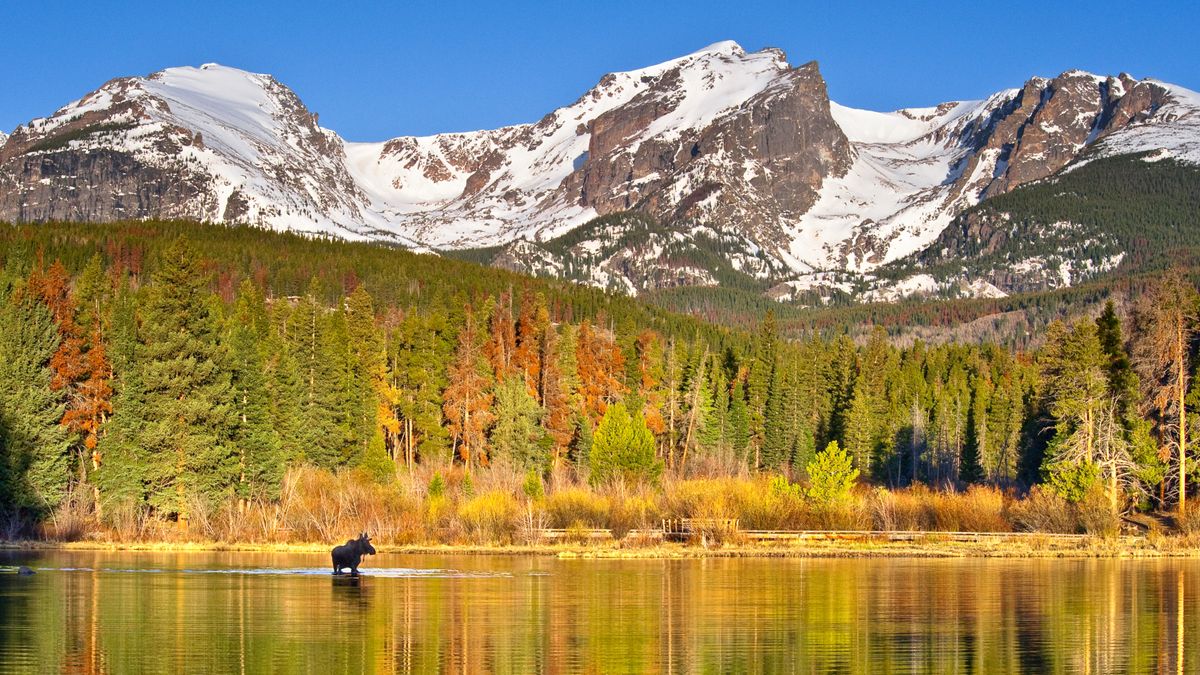 Early morning at Sprague Lake in Rocky Mountain National Park