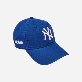 baseball cap as travel gift idea