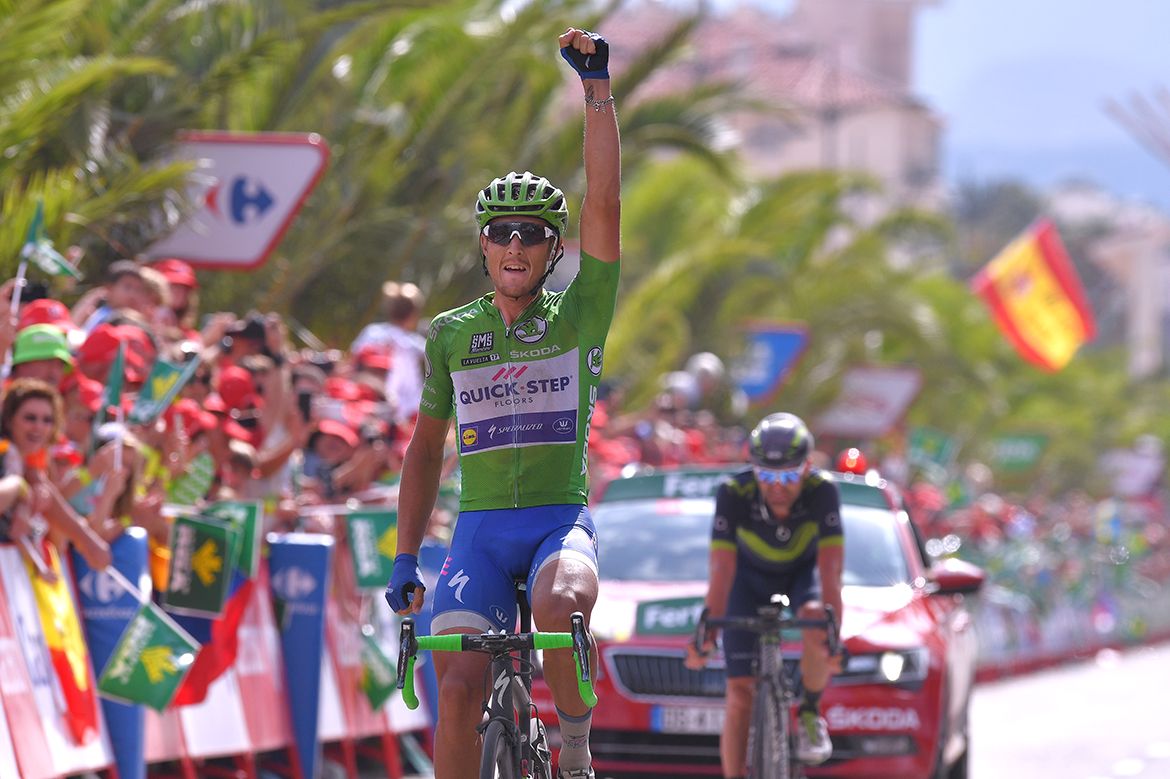 Matteo Trentin beats Jos&eacute; Joaqu&iacute;n Rojas to the line on stage 10 of the Vuelta a Espa&ntilde;a
