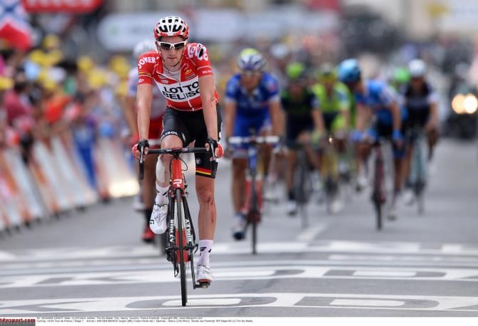 Jurgen Van den Broeck (Lotto-Belisol) crosses the line