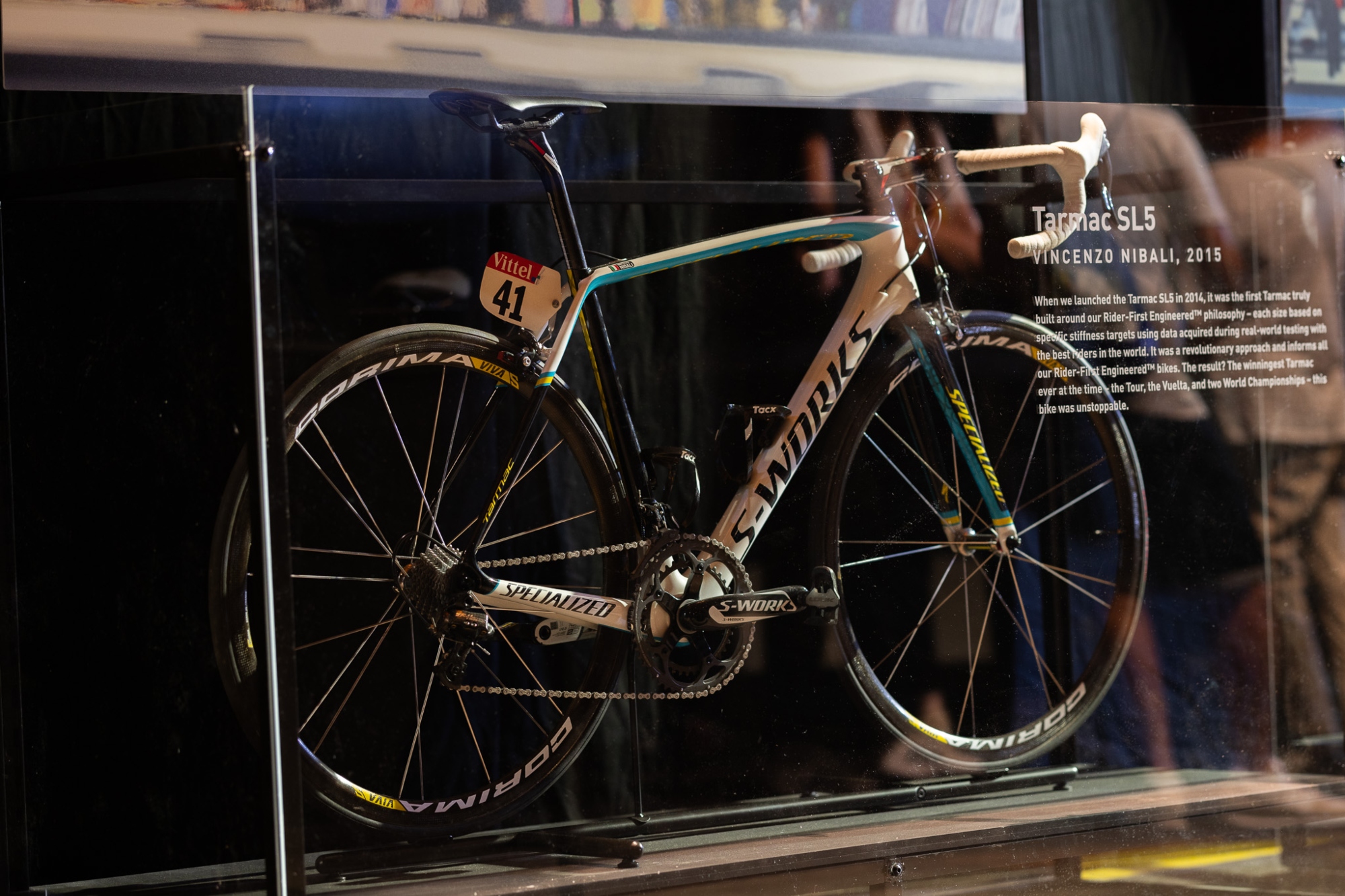 Vincenzo Nibali's Specialized S-Works Tarmac SL5 in a display case