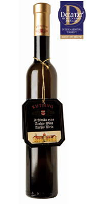 DWWA 2013 International Trophies, Kutjevo Traminac Ledeno Slavonia Croatia 2011