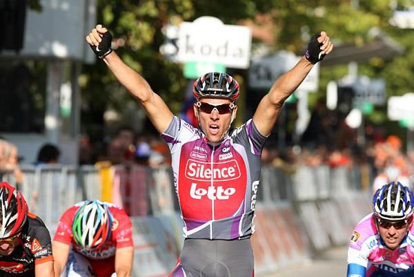 Philippe Gilbert spreads his wings in triumph as he takes out the Giro del Piemonte.