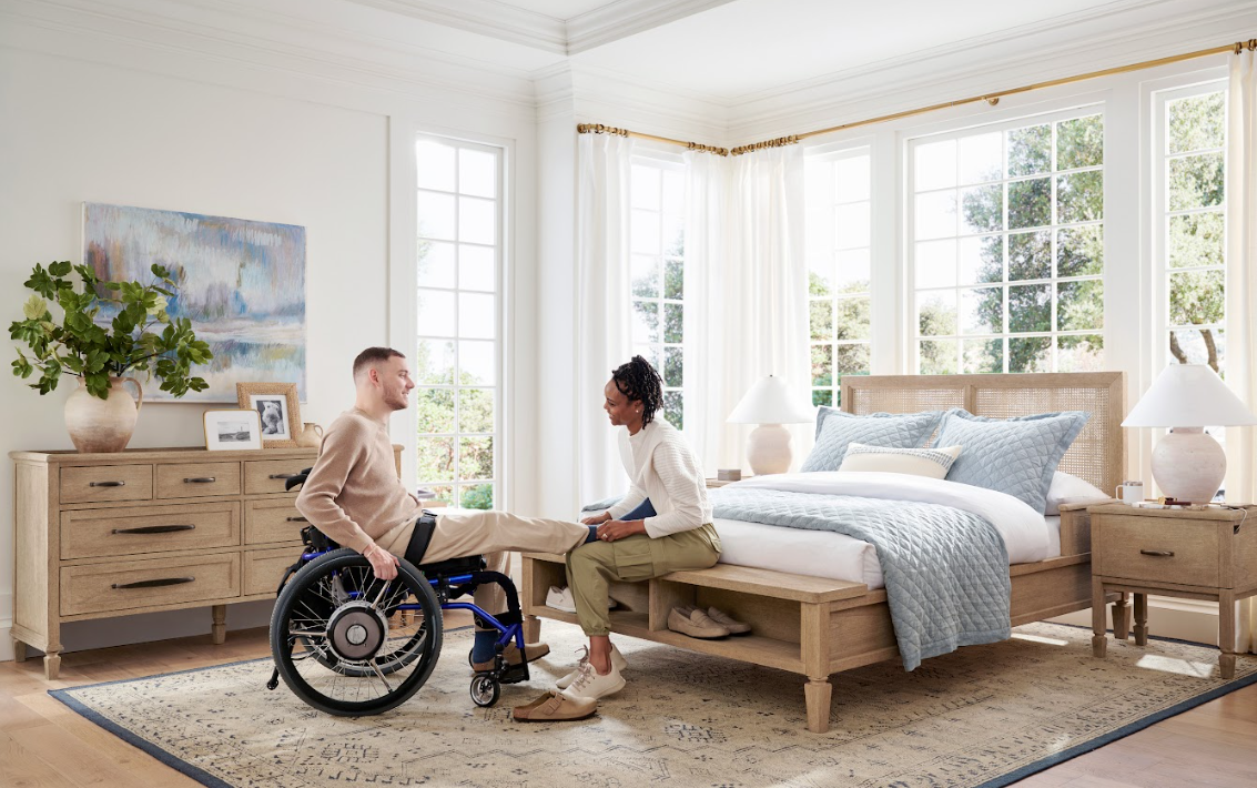 La nouvelle collection de Michael Graves Design et Pottery Barn rend le design accessible élégant 