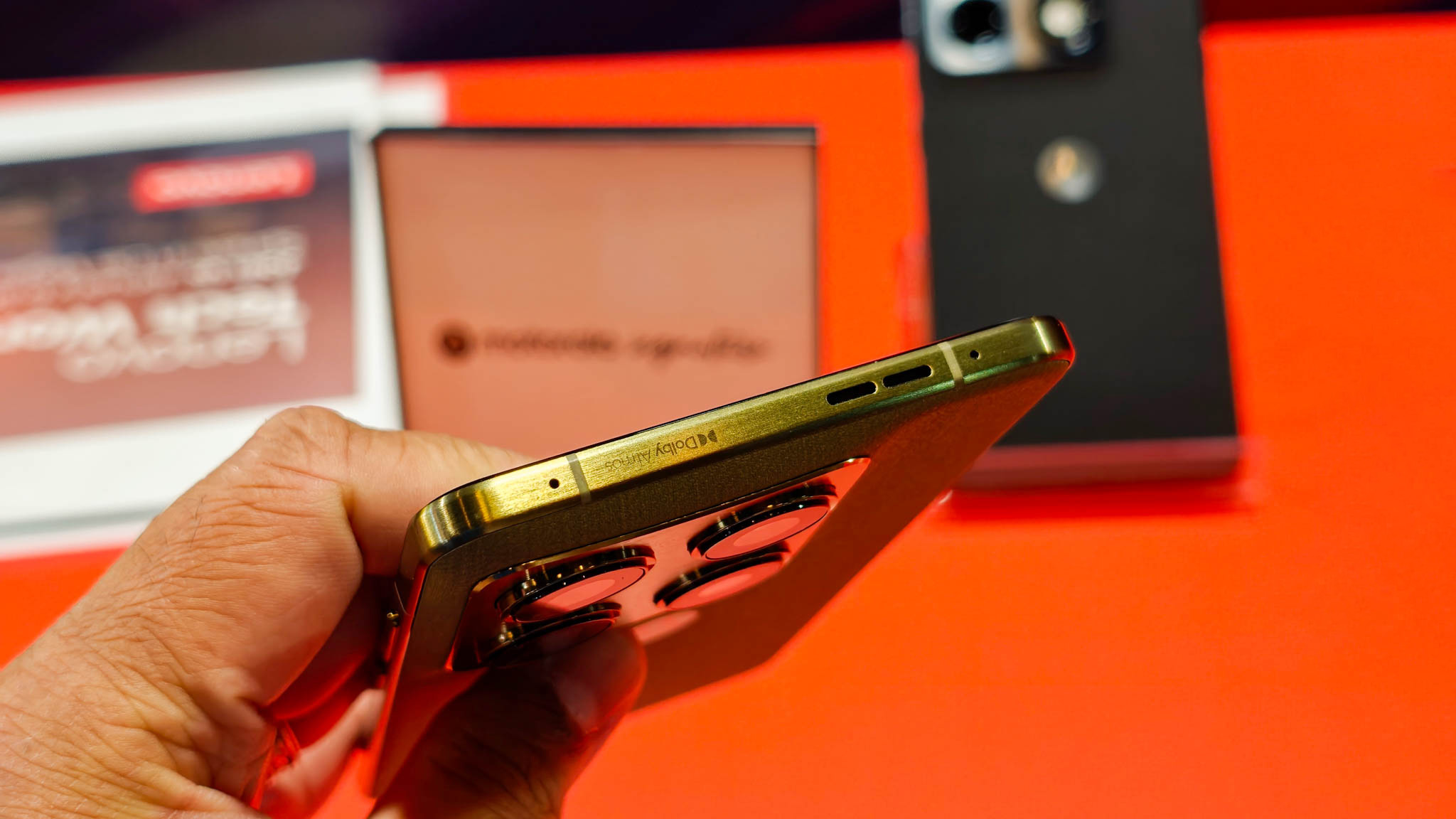 Motorola Signature hands-on testing at Android Central