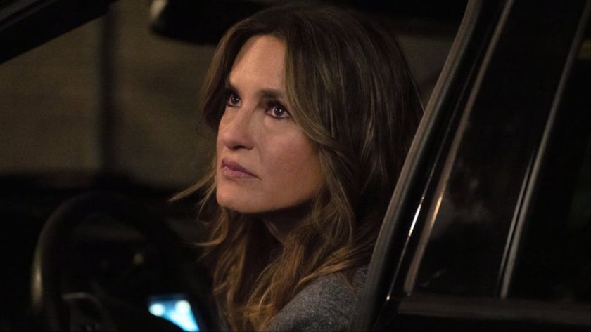 Olivia Benson looking at Elliot Stabler in Law &amp; Order: SVU Season 27x01
