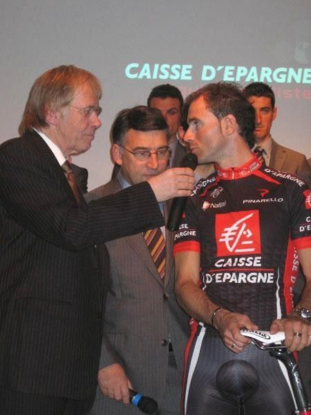Valverde tells Tour de France speaker Daniel Mangeas about his plans for July