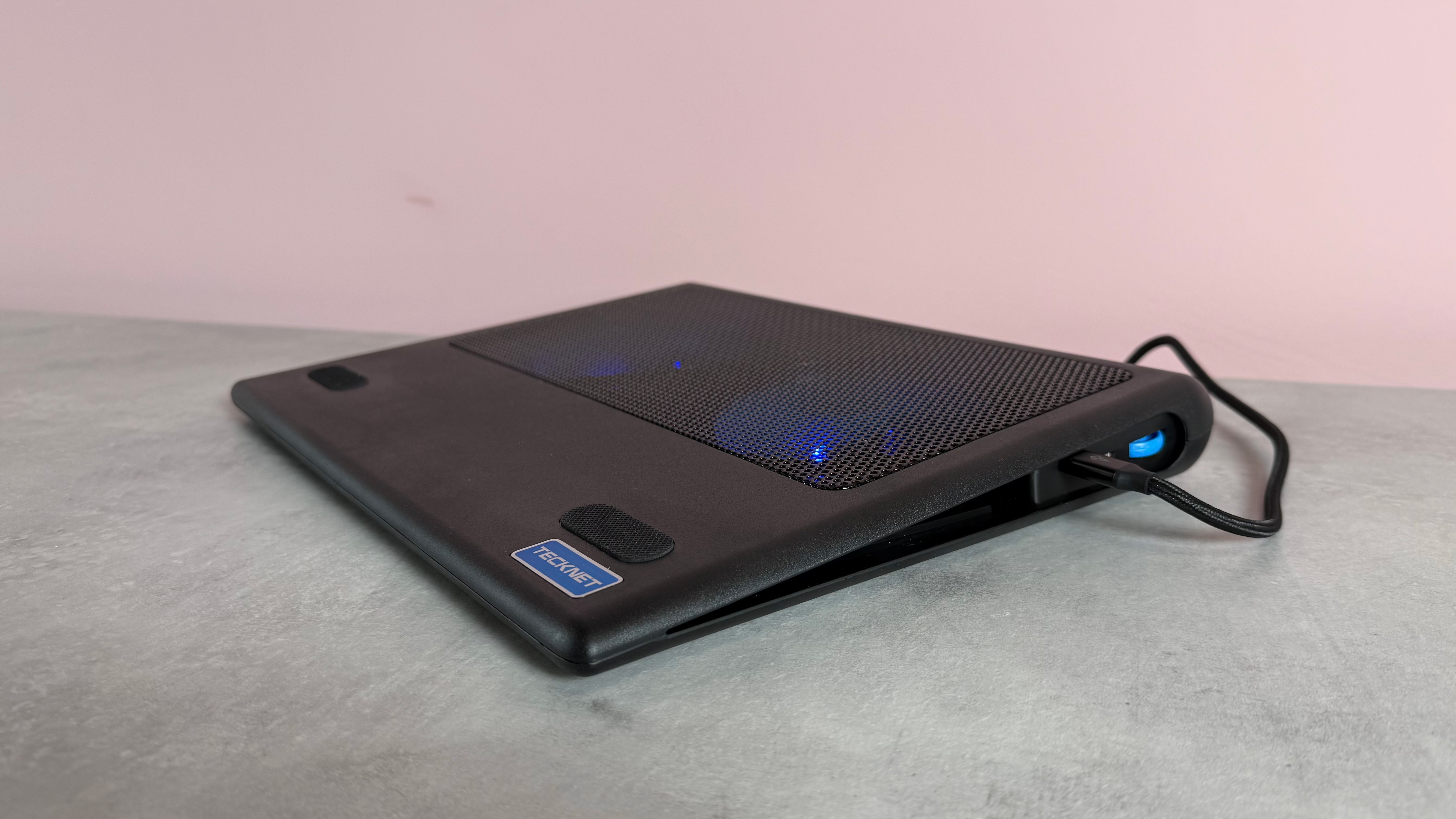 This laptop cooling pad isn't all that stunning – but…