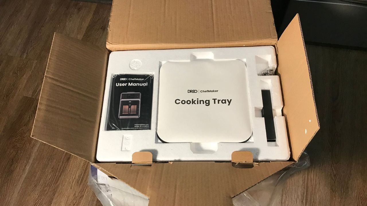 dreo chefmaker being unboxed