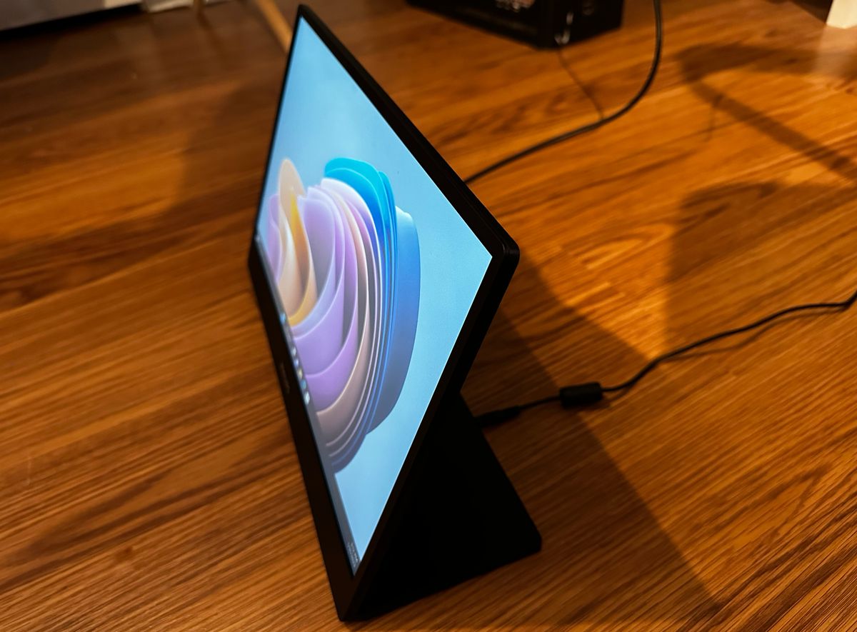 Philips 16B1P3300/27 Portable Monitor