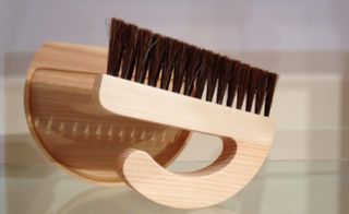 A-007 table brush by Koizumi Studio for Asahineko