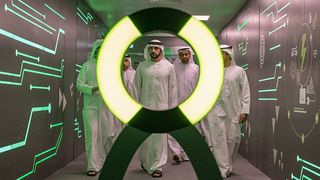 Sheikh Hamdan tours the largest green data centre in the world, situated in Dubai.