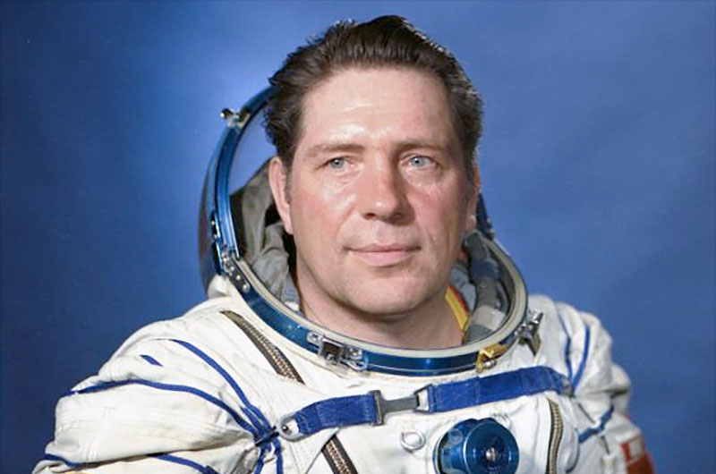 obituary vladimir lyakhov cosmonaut