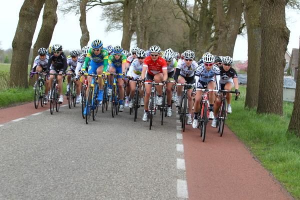 The bunch was all together for most of the first half of the race